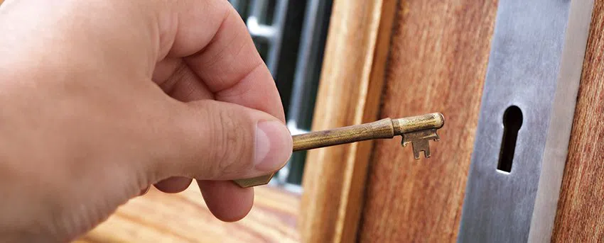 Central Locksmith Store Tucson, AZ 520-226-3833 - lockout-service-01